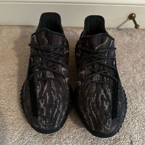 Yeezy Boost 350 V2 ‘MX Dark Salt’